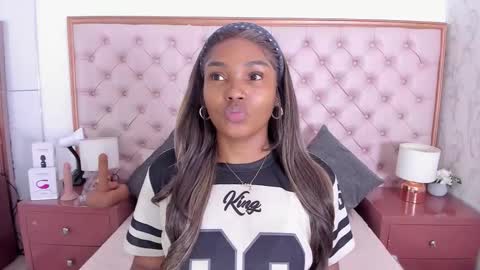 Vanessa online show from November 2025 11:20:01 AM