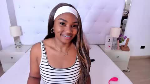 Vanessa online show from November 2025 11:20:01 AM