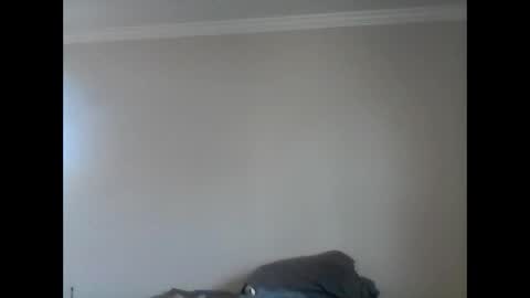 island625103 online show from December 2024 06:21:01 PM