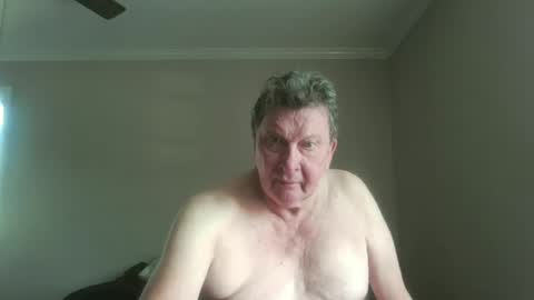 island625103 online show from September 2025 03:03:02 PM