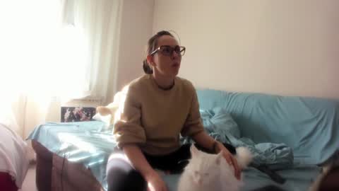 Issabelle online show from March 2025 06:54:02 AM