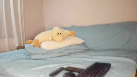 Issabelle online show from February 2026 07:01:01 AM