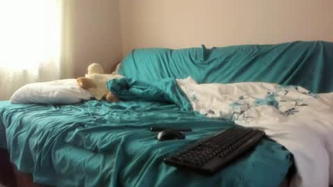 Issabelle online show from April 2026 06:03:02 AM