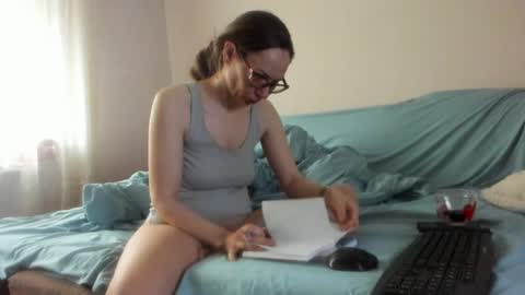 Snapshot of issabelle_69 chatting on April 2026 04:59:01 AM Issabelle online show from April 2026 04:59:01 AM
