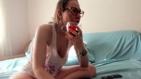 Snapshot of issabelle_69 chatting on April 2026 05:03:01 AM Issabelle online show from April 2026 05:03:01 AM