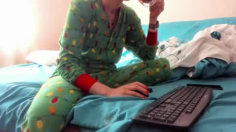 Snapshot of issabelle_69 chatting on May 2026 05:02:02 AM Issabelle online show from May 2026 05:02:02 AM