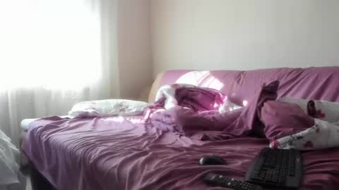 Snapshot of issabelle_69 chatting on July 2026 05:00:01 AM Issabelle online show from July 2026 05:00:01 AM
