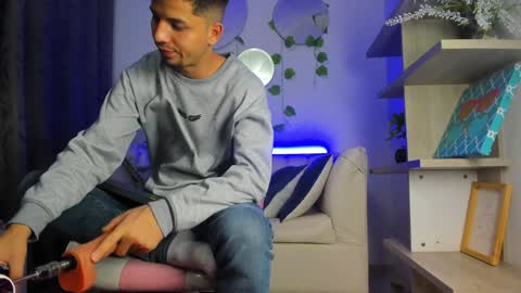 Issac online show from December 2024 05:25:01 AM