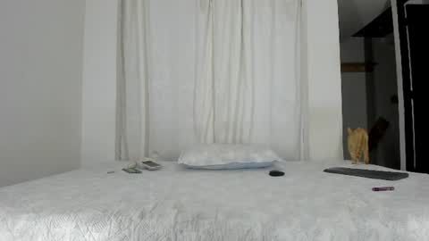 Isabella  online show from June 2026 06:27:02 AM