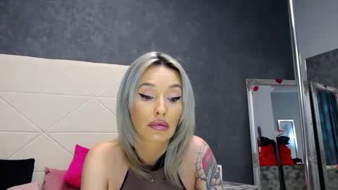 IssaSmyth online show from March 2026 04:36:01 PM