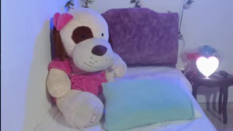 Itala Gomez online show from October 2025 09:24:01 PM