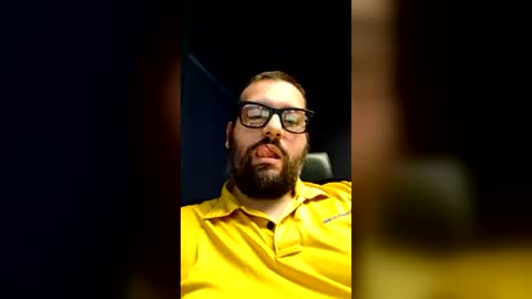 Snapshot of italianbigboy932 chatting on June 2026 04:18:02 PM italianbigboy932 online show from June 2026 04:18:02 PM