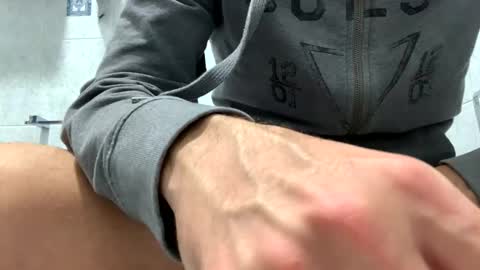 Snapshot of italianbigcock91 chatting on November 2025 08:09:01 PM italianbigcock91 online show from November 2025 08:09:01 PM