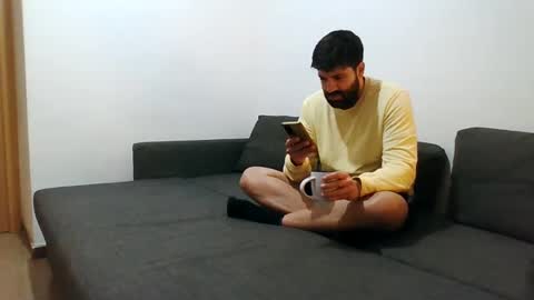 Snapshot of italianboybcn chatting on December 2024 07:33:02 AM italianboybcn online show from December 2024 07:33:02 AM