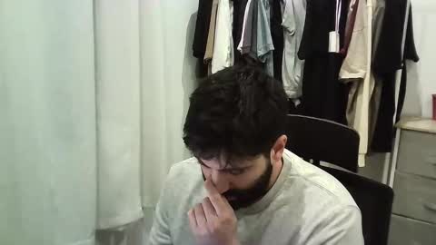 italianboybcn online show from December 2025 10:48:02 PM