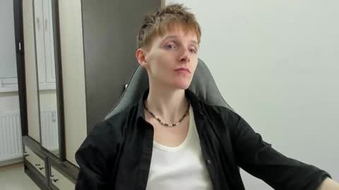 Ethan online show from December 2025 06:52:01 AM