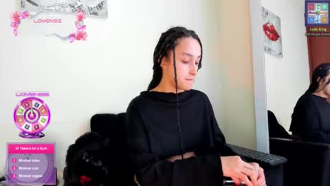 Snapshot of its__angelica_ chatting on December 2025 07:10:01 PM Angelica online show from December 2025 07:10:01 PM