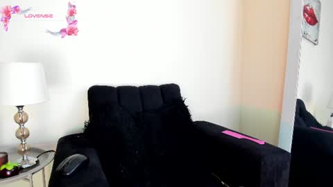 Snapshot of its__angelica_ chatting on June 2026 06:08:01 PM Angelica online show from June 2026 06:08:01 PM