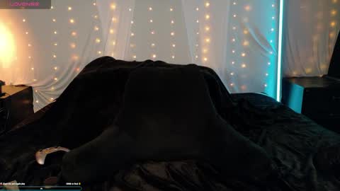 Snapshot of its_allixo chatting on May 2026 06:05:02 PM Alli online show from May 2026 06:05:02 PM
