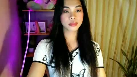 its_chloe20 online show from June 2026 01:58:02 PM