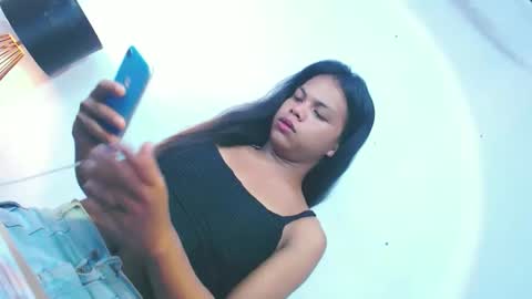 Snapshot of its_kynth chatting on November 2025 03:27:02 AM its_kynth online show from November 2025 03:27:02 AM