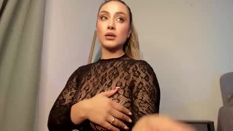 Isabella online show from February 2026 04:10:02 PM