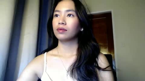 Candy online show from October 2025 12:44:02 AM