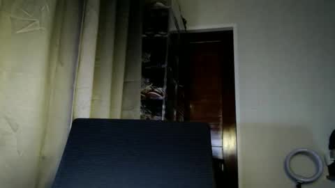 Candy online show from November 2025 08:09:01 PM