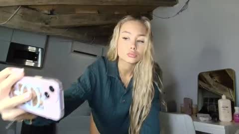 itschanelxx online show from March 2026 09:15:01 AM