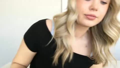 Snapshot of itsmadisynmae chatting on March 2025 06:44:02 PM OF madisynmaee online show from March 2025 06:44:02 PM