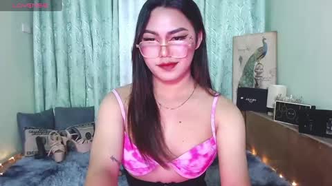 Siana online show from February 2025 12:44:01 PM