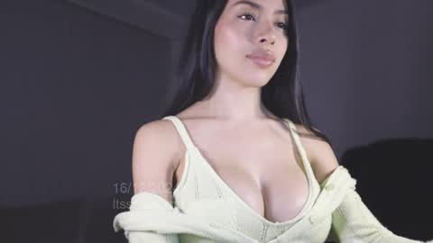 itsssssssme_lana online show from December 2024 02:12:01 AM