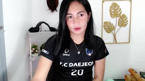 itsurgil_kloeh online show from November 2025 12:49:01 PM