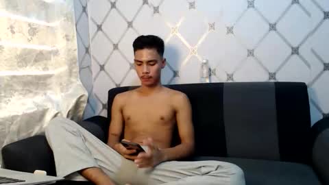 itzme_urboy online show from April 2026 02:45:02 AM