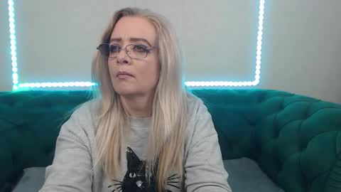 Snapshot of ivanacharm chatting on February 2026 04:38:02 AM ivanacharm online show from February 2026 04:38:02 AM