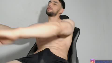 Snapshot of ivanhot279 chatting on December 2024 10:31:01 PM ivanhot279 online show from December 2024 10:31:01 PM