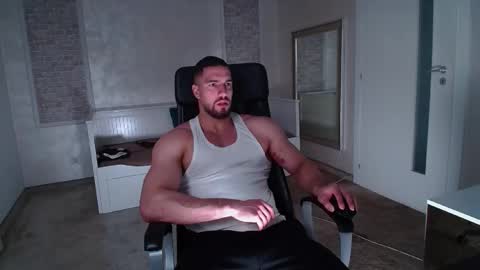 Snapshot of ivanhydee chatting on February 2026 05:50:02 AM IvanHydee online show from February 2026 05:50:02 AM