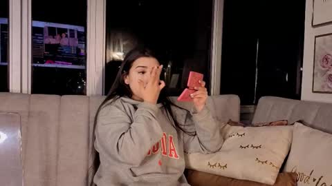 Ivanna West online show from December 2025 10:02:01 AM