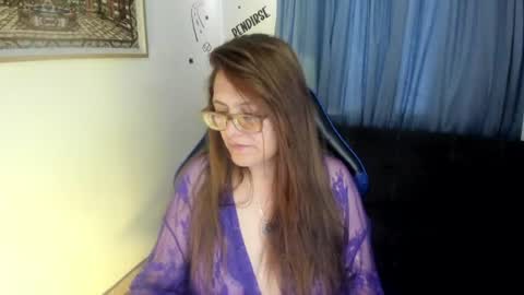 Snapshot of ivette_shaira chatting on June 2026 12:28:02 PM IVETTE online show from June 2026 12:28:02 PM