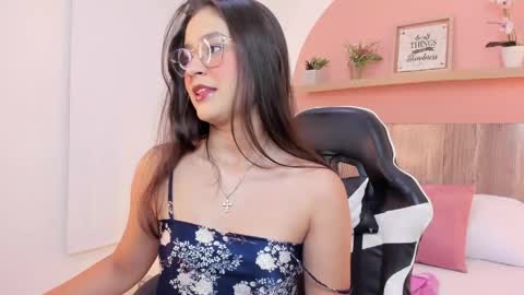 I V E T T E online show from April 2026 07:37:01 PM