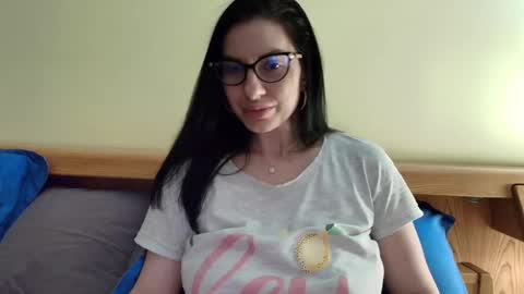 Snapshot of ivoryorchid chatting on January 2025 05:13:02 PM Ivory online show from January 2025 05:13:02 PM