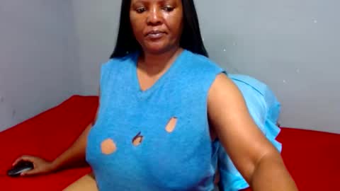 Snapshot of ivorytits48 chatting on February 2025 05:20:01 AM IVORYTITS48 online show from February 2025 05:20:01 AM