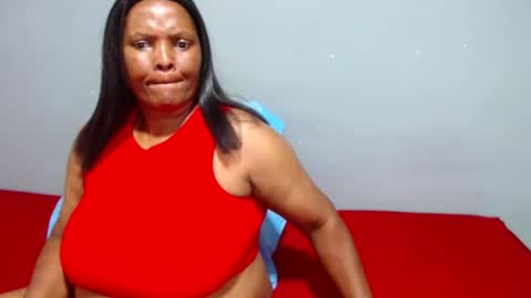 Snapshot of ivorytits48 chatting on February 2025 09:30:02 AM IVORYTITS48 online show from February 2025 09:30:02 AM