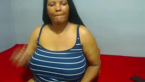 Snapshot of ivorytits48 chatting on February 2025 05:20:02 AM IVORYTITS48 online show from February 2025 05:20:02 AM