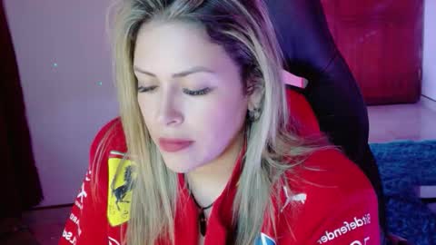 Diana Rojas  online show from November 2025 02:23:02 AM