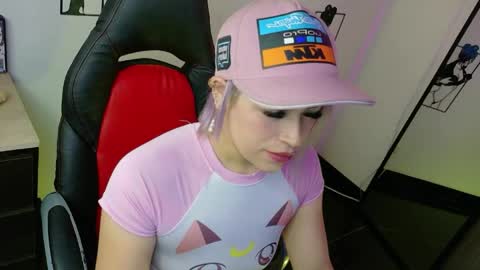 Diana Rojas  online show from April 2026 11:33:02 PM