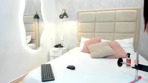 Snapshot of ivy_joness chatting on January 2026 01:25:02 PM IVY online show from January 2026 01:25:02 PM