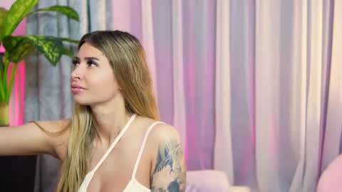 Snapshot of ivy_myaa chatting on June 2026 01:50:01 AM Ivy Myaa online show from June 2026 01:50:01 AM