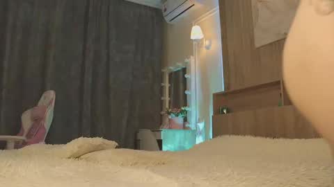 Ivy online show from March 2025 06:01:02 PM