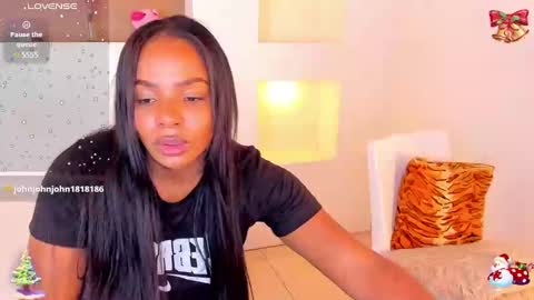 Snapshot of ivybliss8 chatting on December 2024 02:53:01 PM i v y  b l i s s online show from December 2024 02:53:01 PM